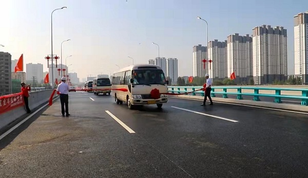 济安桥路与车站西路路口立体化改造工程通车!(图2) 济安桥路与车站西路路口立体化改造工程通车!(图2)