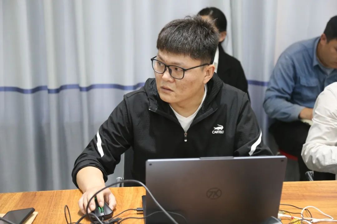 山东鹏程路桥集团有限公司泗水S512项目部召开标准化安全与文明施工技术培训会(图4)