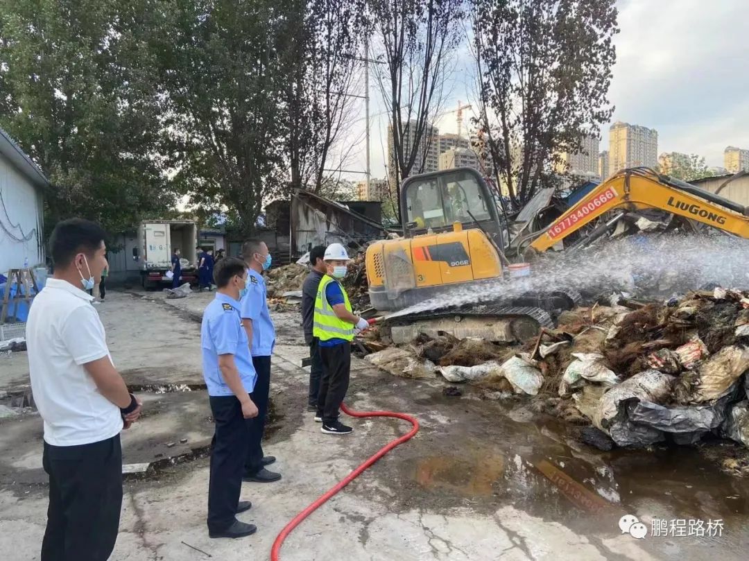 勇闯危险火场   彰显鹏程本色(图2)