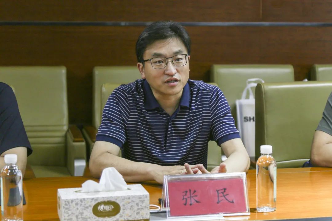 山推股份党委书记总经理张民一行到访鹏程集团(图2)