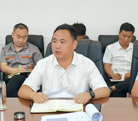 济邹高速项目部组织召开路面工程启动会(图2)